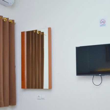 Gaia Asri Hotel Pamanukan Hilir Δωμάτιο φωτογραφία